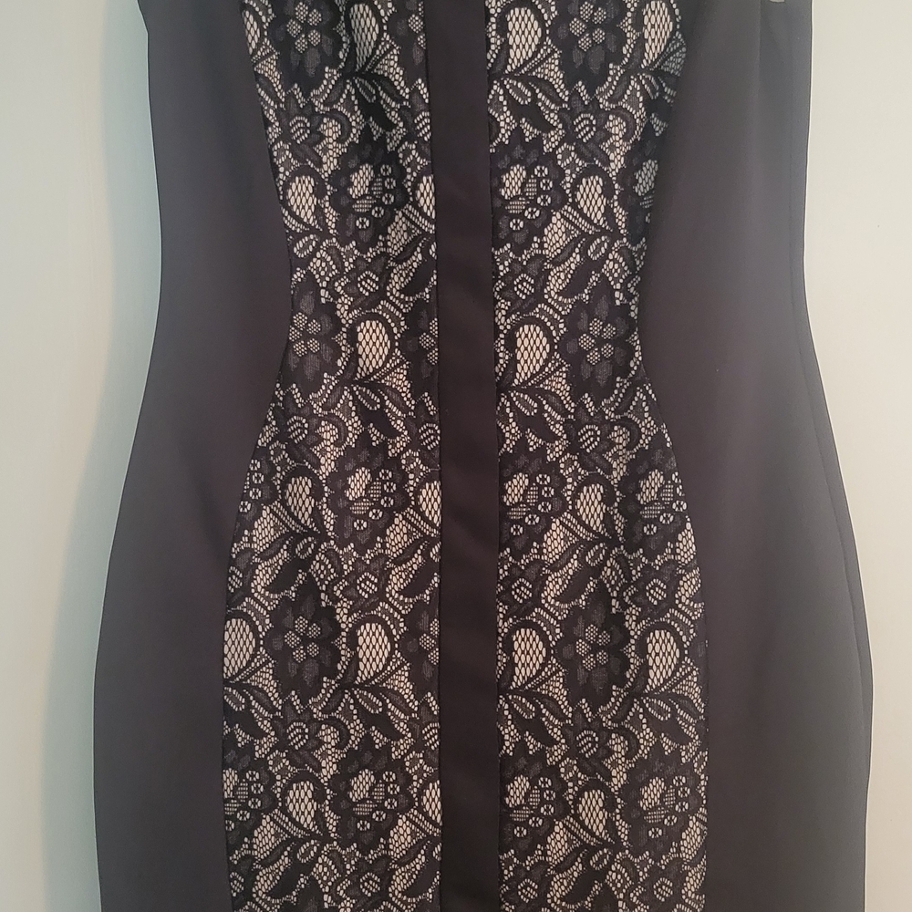 Black and Cream Sleeveless Sheath Cocktail Dress